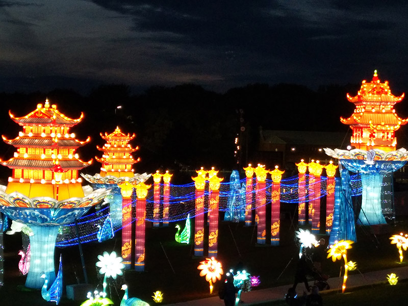 <b>自貢大洋藝術(shù)彩燈項(xiàng)目加拿大2019中國(guó)之光”蒙特利爾</b>
