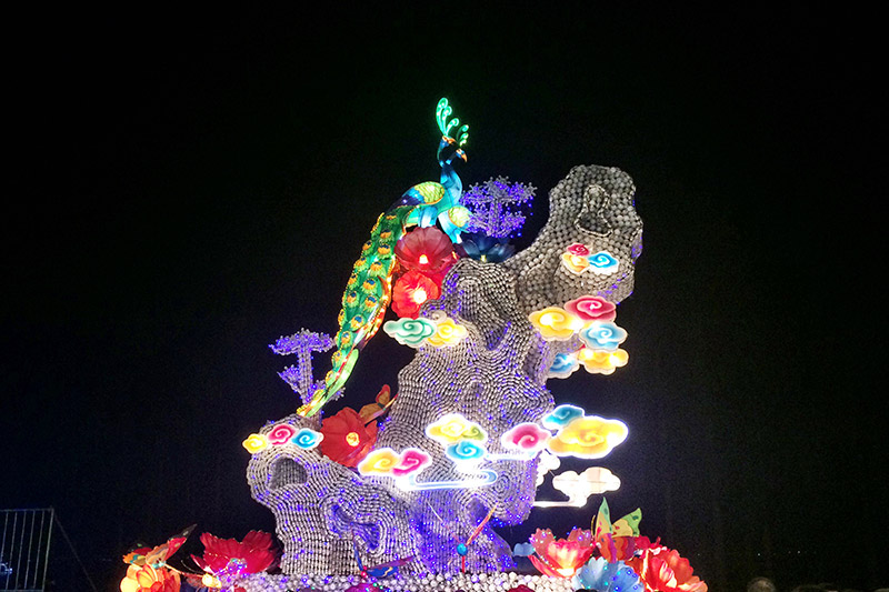 孔雀花燈，孔雀彩燈制作